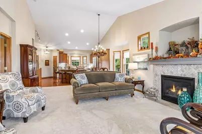 516 Holly Lane N, Oakdale, MN 55128 - Photo 8