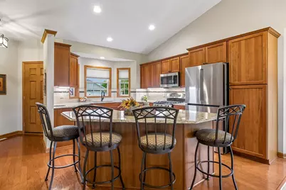 516 Holly Lane N, Oakdale, MN 55128 - Photo 6