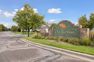 516 Holly Ln N, Oakdale, MN 55128 - Photo 54