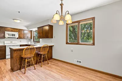7158 Upper 139th Street W, Apple Valley, MN 55124 - Photo 14