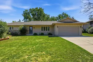 7158 Upper 139th St W, Apple Valley, MN 55124 - Photo 1