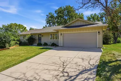 7158 Upper 139th Street W, Apple Valley, MN 55124 - Photo 2