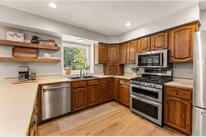 940 Trail Court, Eagan, MN 55123 - Photo 12