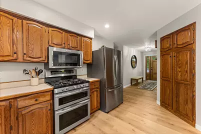 940 Trail Court, Eagan, MN 55123 - Photo 14