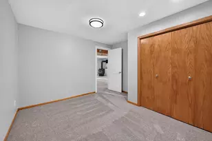 940 Trail Ct, Eagan, MN 55123 - Photo 38