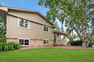 10500 39th Ave N, Plymouth, MN 55441 - Photo 34
