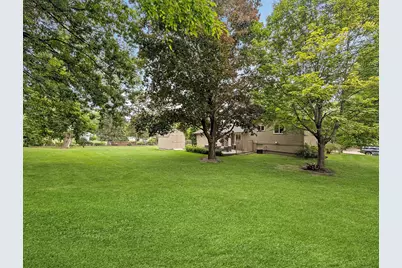 10500 39th Avenue N, Plymouth, MN 55441 - Photo 32