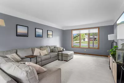 7640 Bowman Court, Inver Grove Heights, MN 55076 - Photo 8