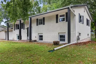 406 Centennial Dr, Roseville, MN 55113 - Photo 32