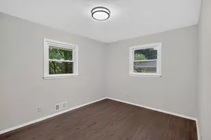 406 Centennial Dr, Roseville, MN 55113 - Photo 20