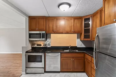 10501 Cedar Lake Road #318, Minnetonka, MN 55305 - Photo 10