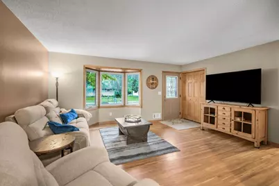 9581 Pilgrim Lane N, Maple Grove, MN 55369 - Photo 4