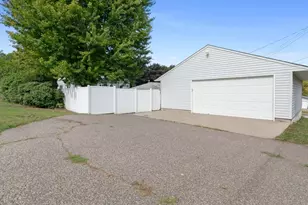 4301 Madison St NE, Columbia Heights, MN 55421 - Photo 12
