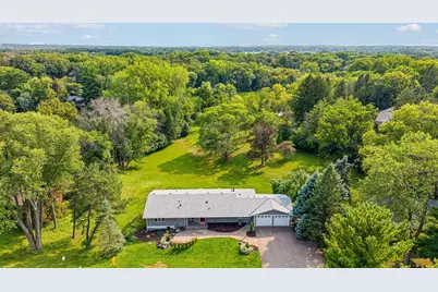 15803 Holdridge Road E, Wayzata, MN 55391 - Photo 4