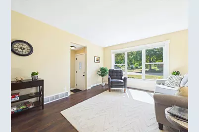 2379 Roselawn Avenue W, Lauderdale, MN 55113 - Photo 6