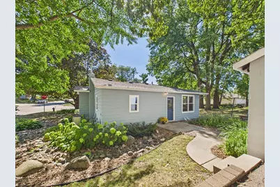 2379 Roselawn Avenue W, Lauderdale, MN 55113 - Photo 4