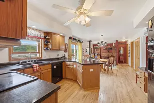 927 40th St, Clayton, WI 54004 - Photo 16