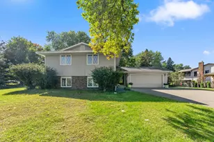 8989 Lake Jane Trail N, Lake Elmo, MN 55042 - Photo 2