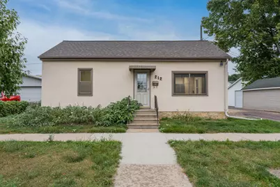 212 E Rock Street, Mankato, MN 56001 - Photo 1