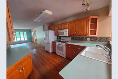 645 W 3rd Street, Rush City, MN 55069 - Photo 6