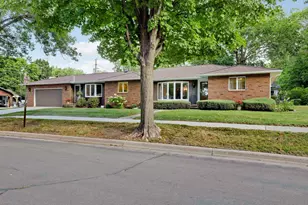 611 E Sheridan Ave, Montevideo, MN 56265 - Photo 2