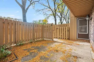 2531 Unity Ave N, Golden Valley, MN 55422 - Photo 22