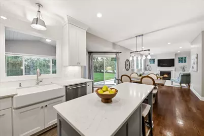 6808 Cambridge Road, Shakopee, MN 55379 - Photo 8