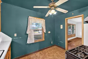 5242 James Ave N, Minneapolis, MN 55430 - Photo 10
