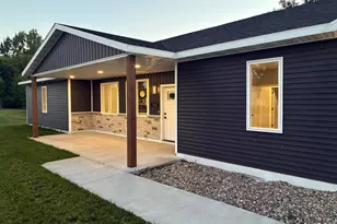 722 Dandrew Ln, Detroit Lakes, MN 56501 - Photo 2