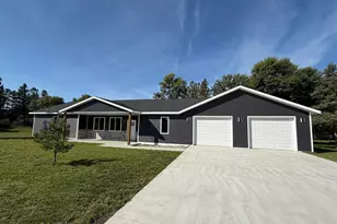 722 Dandrew Ln, Detroit Lakes, MN 56501 - Photo 4