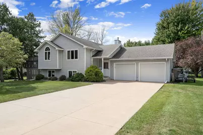 210 Hilltop Avenue, Owatonna, MN 55060 - Photo 1