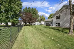 210 Hilltop Ave, Owatonna, MN 55060 - Photo 32