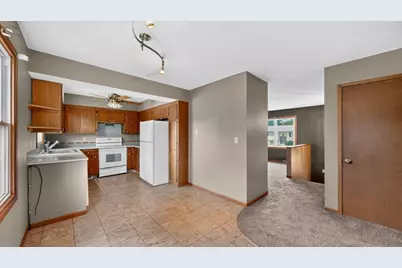 1620 9th Avenue SE, Rochester, MN 55904 - Photo 2