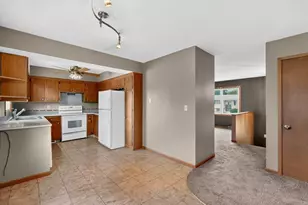 1620 9th Ave SE, Rochester, MN 55904 - Photo 2