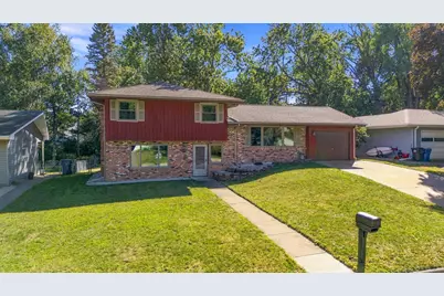 1531 15th Street NW, New Brighton, MN 55112 - Photo 2