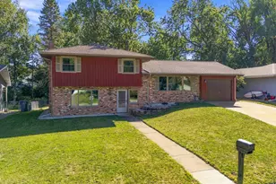 1531 15th St NW, New Brighton, MN 55112 - Photo 2