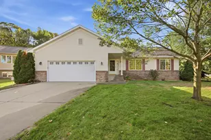 3202 19th St S, Saint Cloud, MN 56301 - Photo 1