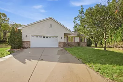 3202 19th Street S, Saint Cloud, MN 56301 - Photo 2