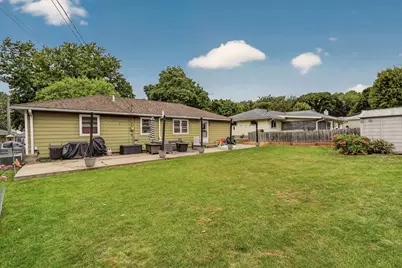 1426 13th Ave NE, Rochester, MN 55906 - Photo 4