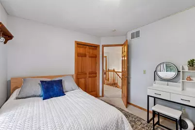 26145 Oak Leaf Trail, Shorewood, MN 55331 - Photo 10