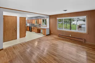 781 Iowa Ave E, Saint Paul, MN 55106 - Photo 18