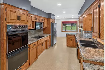 781 Iowa Avenue E, Saint Paul, MN 55106 - Photo 12