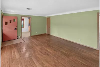 781 Iowa Avenue E, Saint Paul, MN 55106 - Photo 6