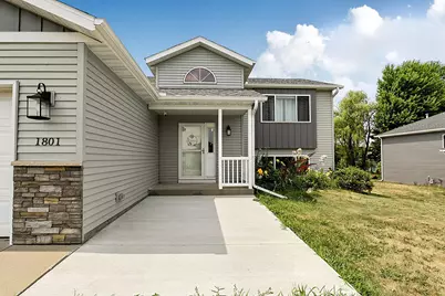 1801 Eastern Star Loop, Sauk Rapids, MN 56379 - Photo 2