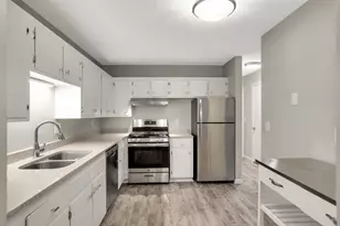 3914 Foss Rd, Saint Paul, MN 55421 - Photo 2