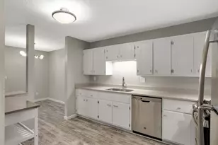 3914 Foss Rd, Saint Paul, MN 55421 - Photo 12