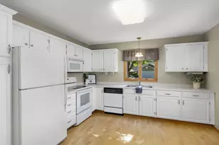 3253 Riverwood Dr, Hastings, MN 55033 - Photo 8