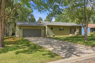 2015 Highview Dr, Sauk Rapids, MN 56379 - Photo 1
