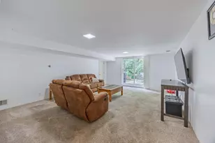 5316 Malibu Dr, Edina, MN 55436 - Photo 36