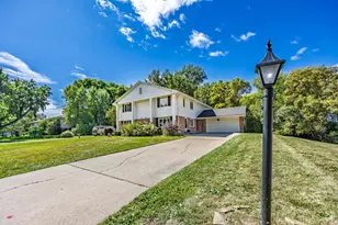 5316 Malibu Dr, Edina, MN 55436 - Photo 4
